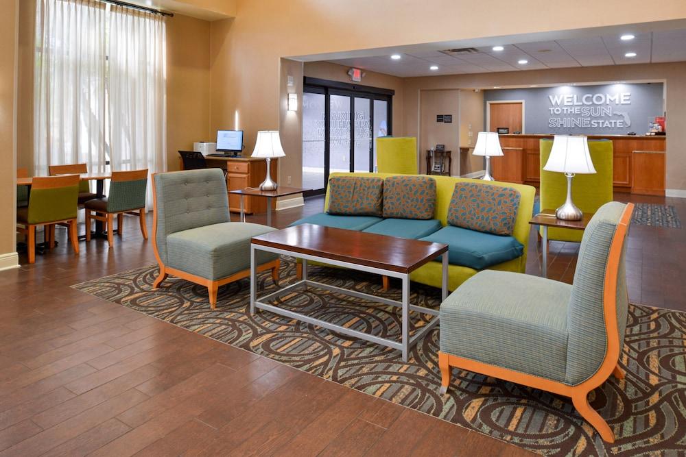 Hampton Inn & Suites Tampa East Casino Area Seffner Exterior photo