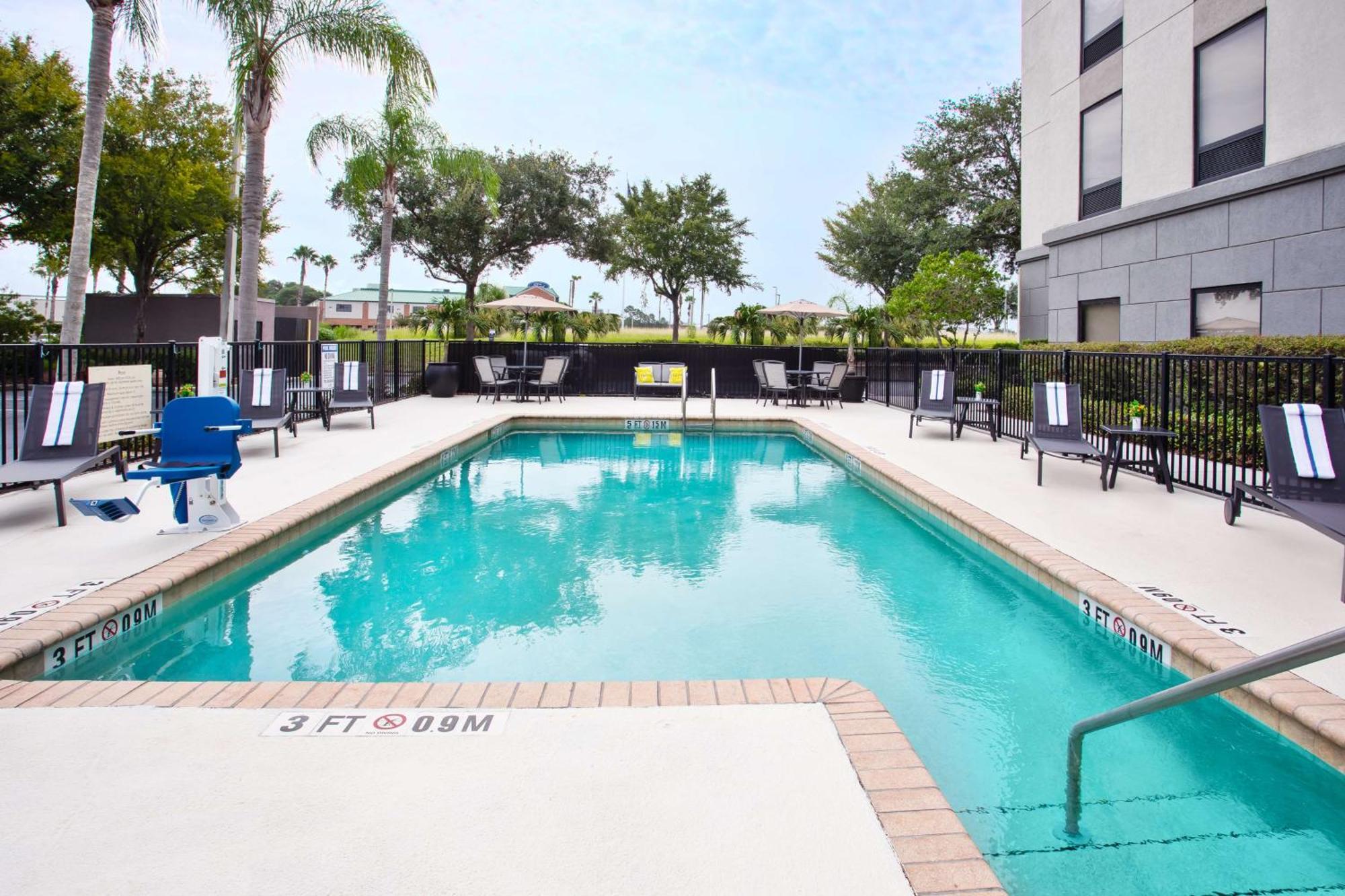 Hampton Inn & Suites Tampa East Casino Area Seffner Exterior photo